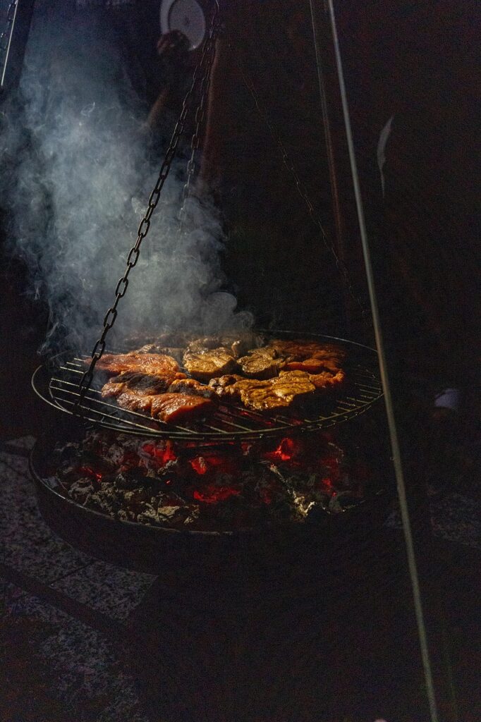 ワインプレゼントにぴったりの肉料理に合う高級品は？